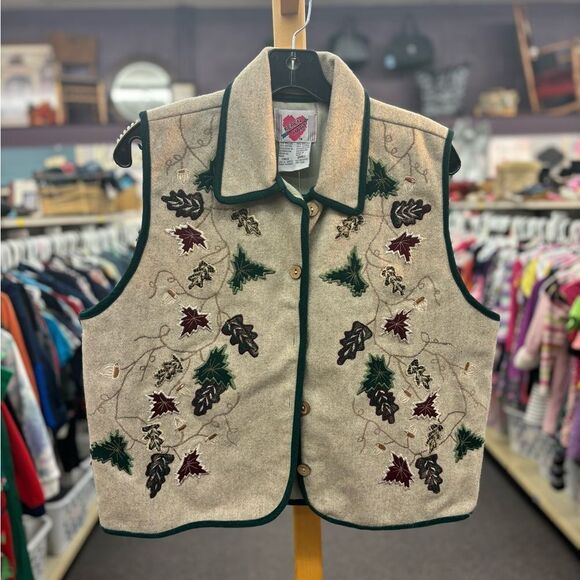 Keren Hart small Holiday wool blend vet - Picture 1 of 7